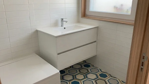 Azulejo para baño: cómo elegir el revestimiento adecuado.