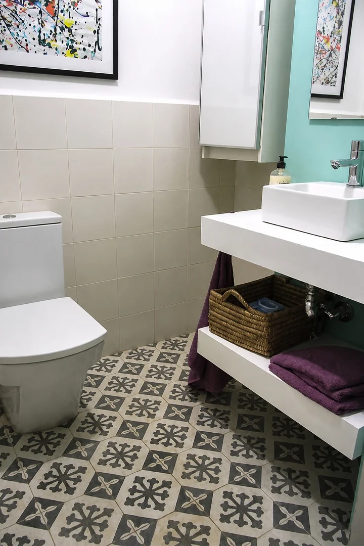Suelo hidráulico baños (37).JPG Azulejo antideslizante en baño con diseño hidráulico
